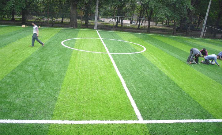 室内足球场人造草坪多少钱一平方米？